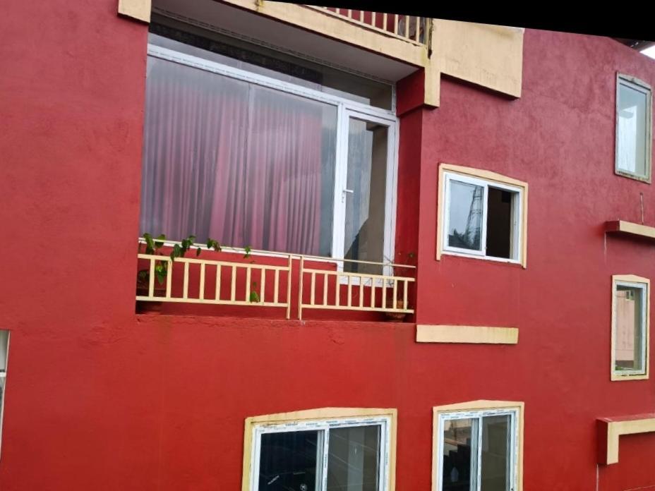 ماديكيري The Two Bedroom House المظهر الخارجي الصورة